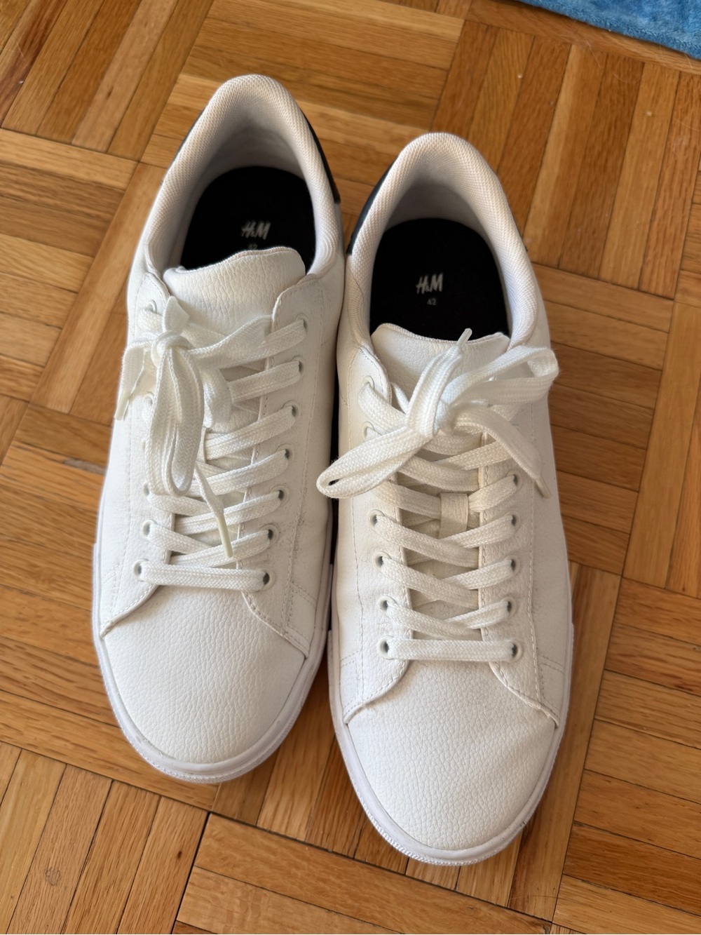 H&M White Men's Low-Top Lace-Up Sneakers size 9